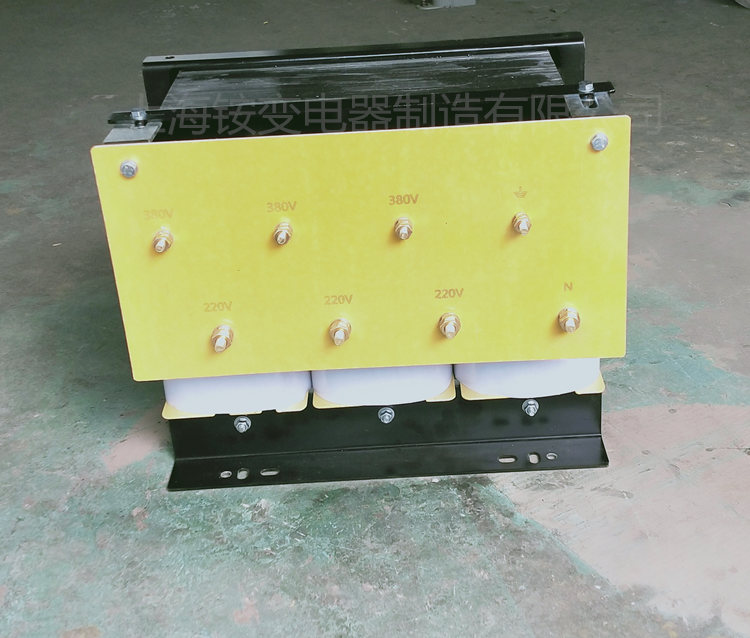 三相<font color='red'><font color='red'>勵(lì)磁</font><font color='red'>變壓器</font></font>JSLC-30KVA