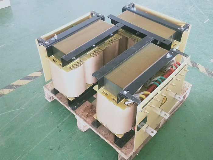 勵(lì)磁整流變壓器 ZLSG-38KVA 380V 400V+-5%/49v YD11